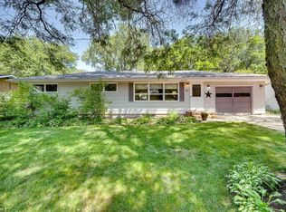 63 Oakwood Dr, New Brighton, MN 55112