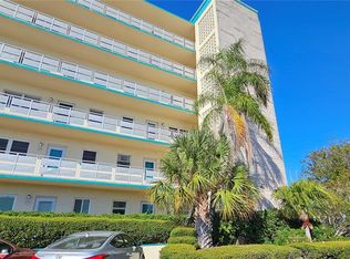 2960 59th St S APT 202, Gulfport, FL 33707