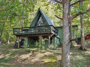 424 Town Hill Rd, Nashville, IN 47448