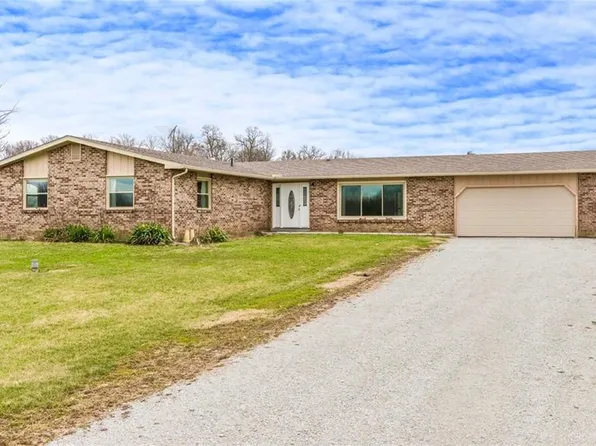3865 Cherry Grove Rd, Jamestown, OH 45335