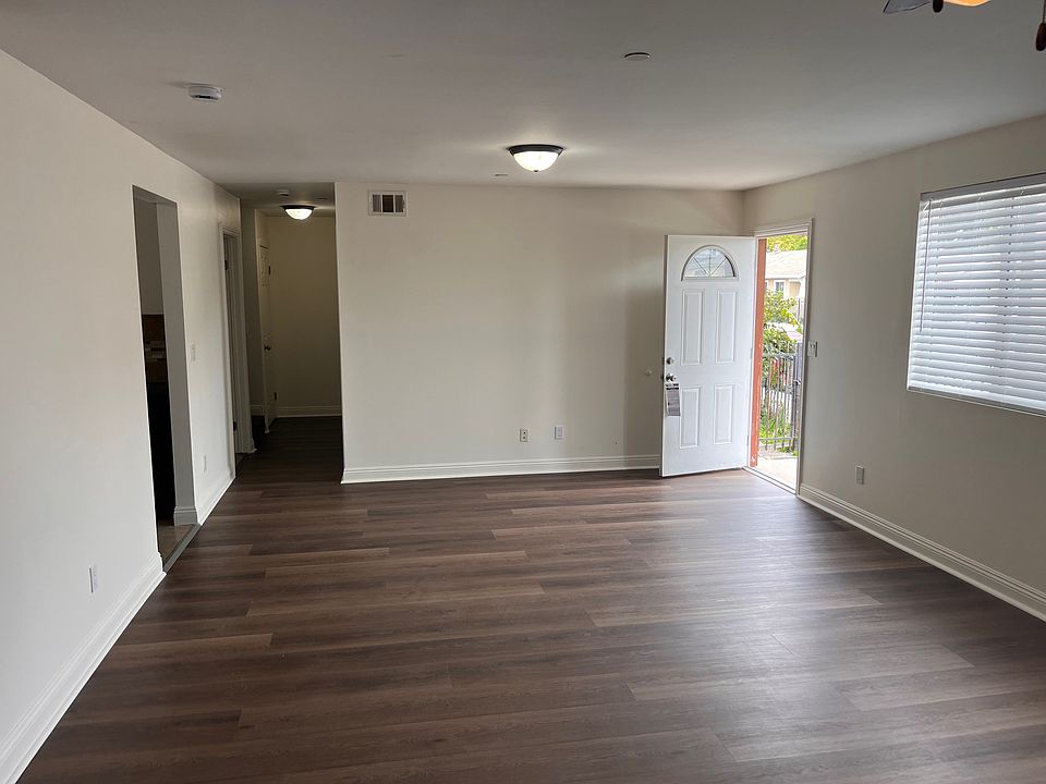 1st image of 4357 S Menlo Ave