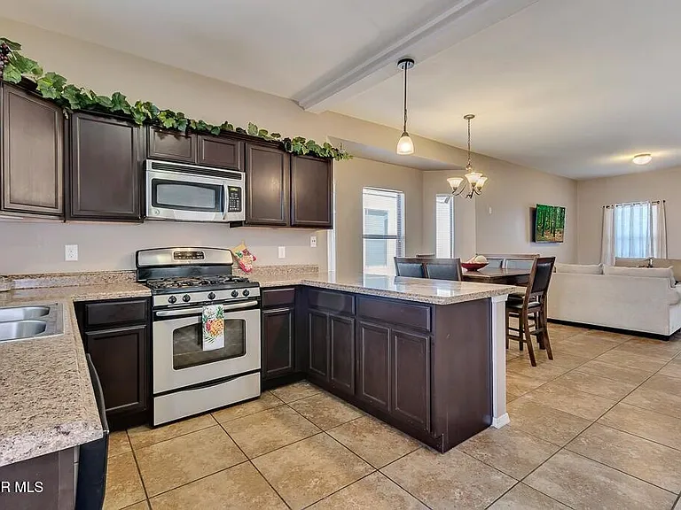 12921 Hueco Cave Dr — Photo 12