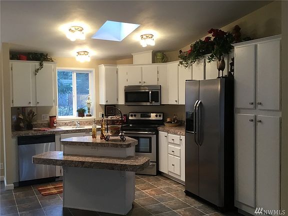 5th image of 19614 19th Street Ct S