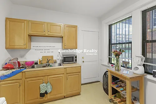 1642 Commonwealth Ave #1T Photo 1