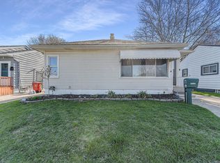 22128 S Schroeder Ave, Eastpointe, MI
