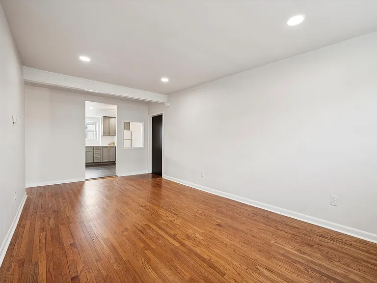 717 Macdade Blvd #B — Photo 7