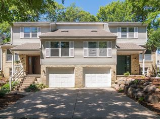 6823 Park Ridge Dr, Madison, WI 53719