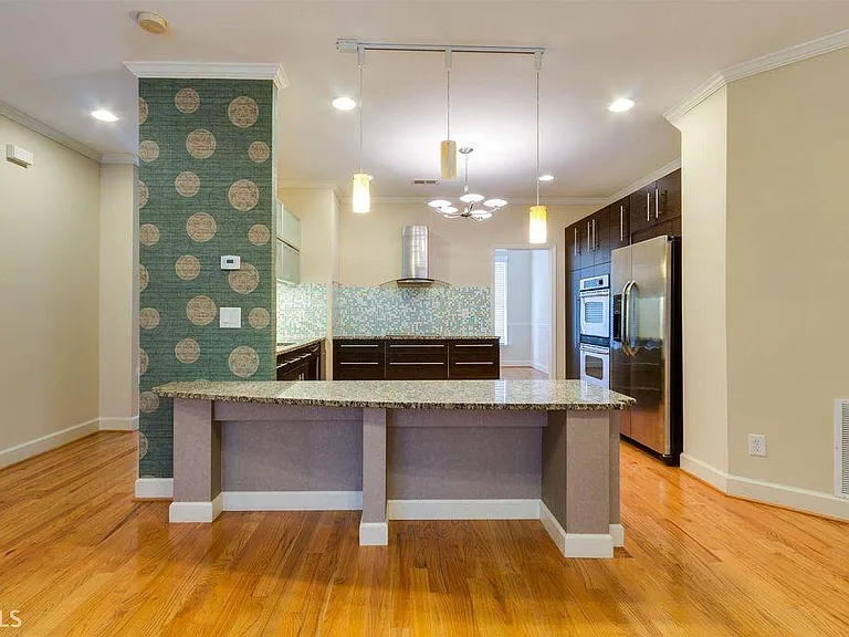 11072 Lorin Way — Photo 5