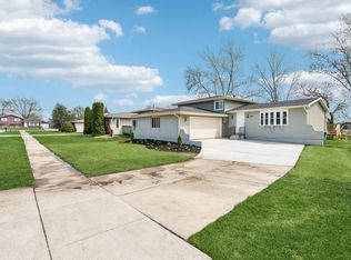 409 York Rd, Schererville, IN 46375