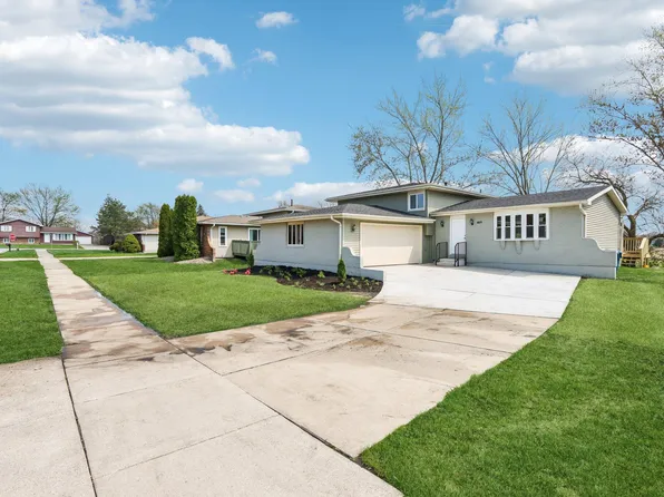 409 York Rd, Schererville, IN 46375