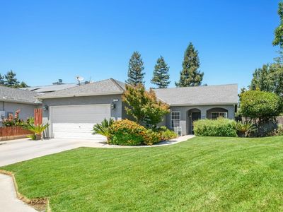 221 W Chennault Ave, Clovis, CA, 93611