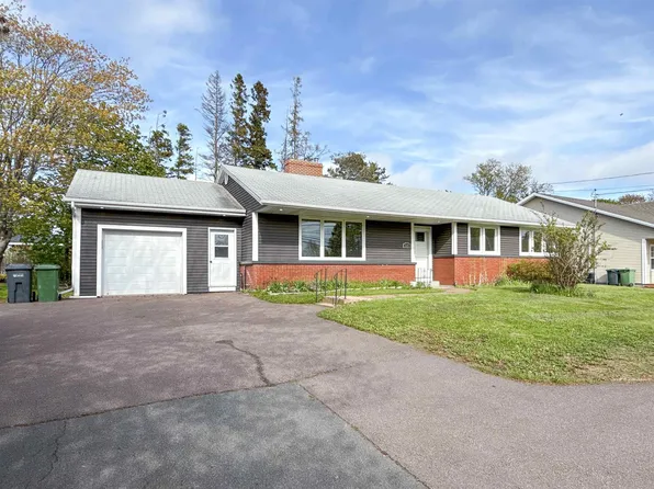 240 N River Rd #240C, Charlottetown, PE C1A 3L7