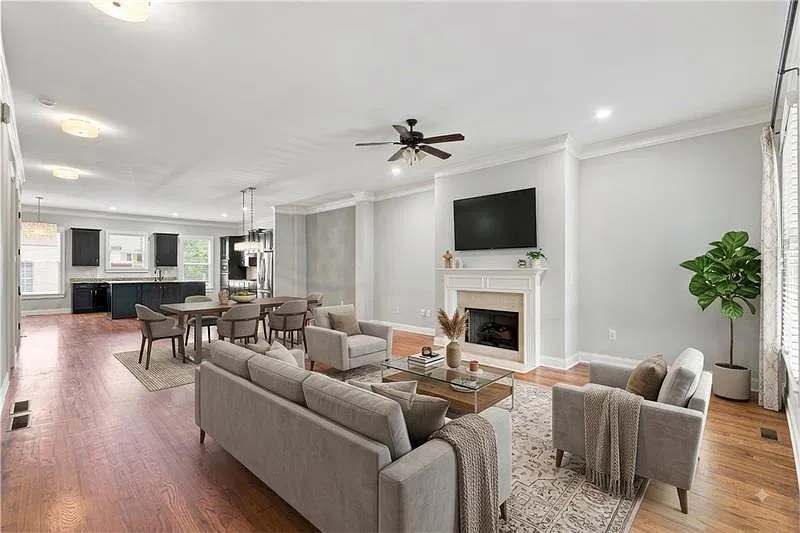 4 bed, 3.5 bath, 3051 sqft, $3,700 — Photo 2