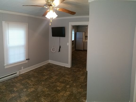 5th image of 905 Ewing Blvd APT A