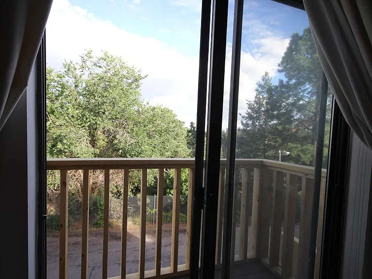 460 Oppenheimer Dr — Photo 25