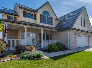 2165 Locust Rd, Morris, IL 60450