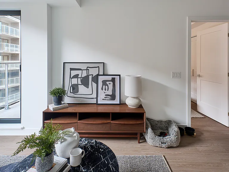 383 Albert St — Photo 32