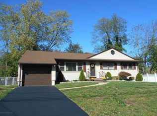 15 Phoebe Dr, Neptune, NJ