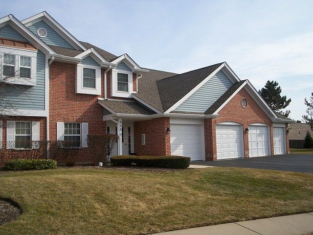 1st image of 225 Winnsboro Ct