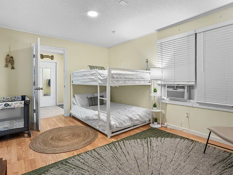807 Ruth Ave — Photo 30
