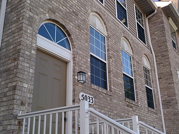 3rd image of 900 Hawthorne Cir #1655925