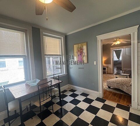 4th image of 32 Chiswick Rd #5