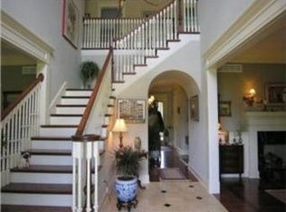 10428 NW River View Pt, Kansas City, MO 64152