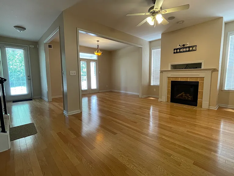 1459 Down River Dr — Photo 8