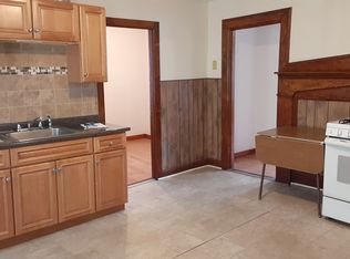 217 Washington St FLOOR 3, Taunton, MA 02780