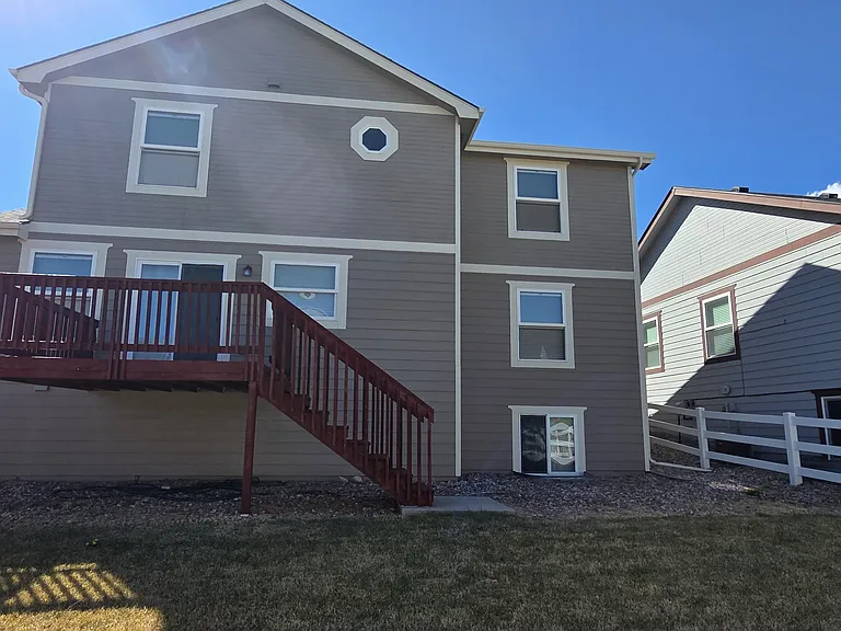 2232 Marshfield Ln — Photo 2