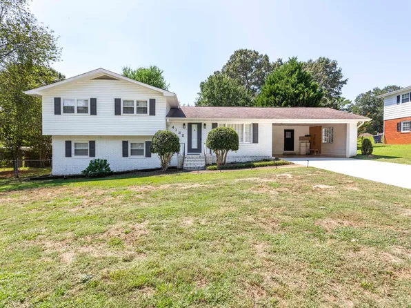 4132 Brierwood Ln, Anniston, AL 36207