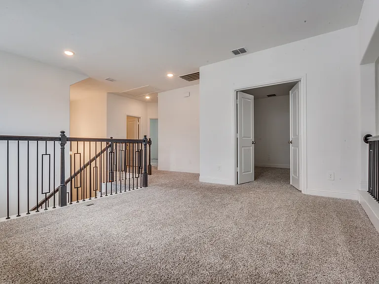 9448 Middle Ground Pl — Photo 27