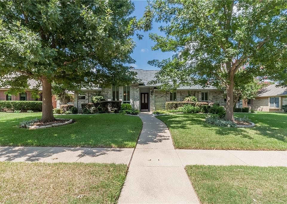1st image of 710 Meadowglen Cir