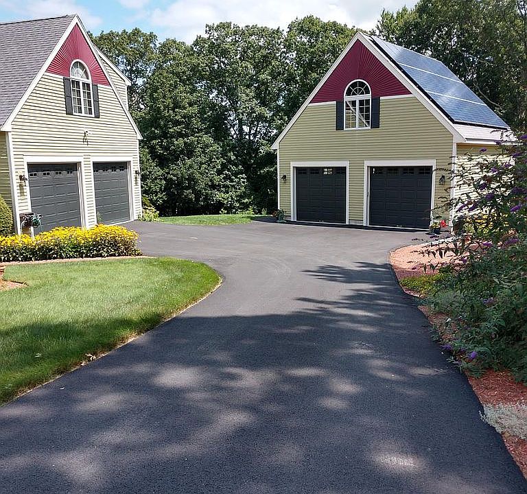 2nd image of 362 Simpson Rd