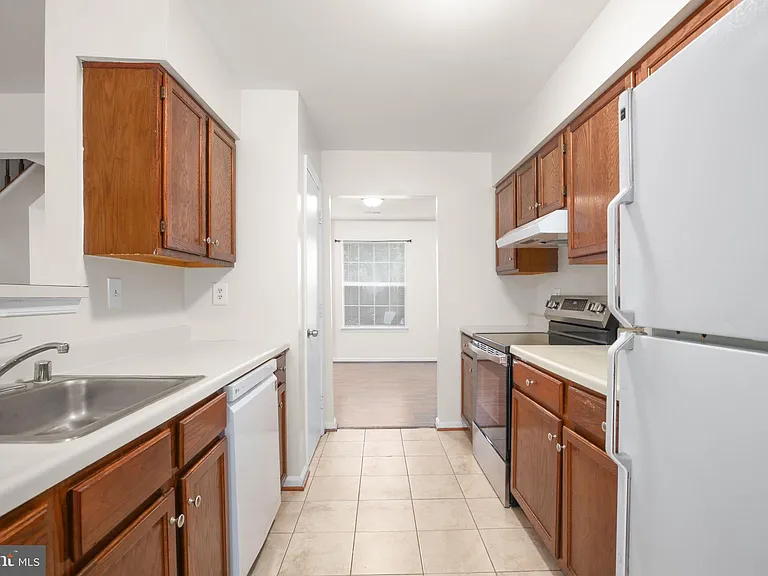 502 Wind Ridge Dr — Photo 10