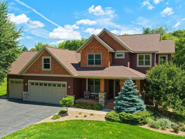 365 English Court Dr, Hudson, WI 54016