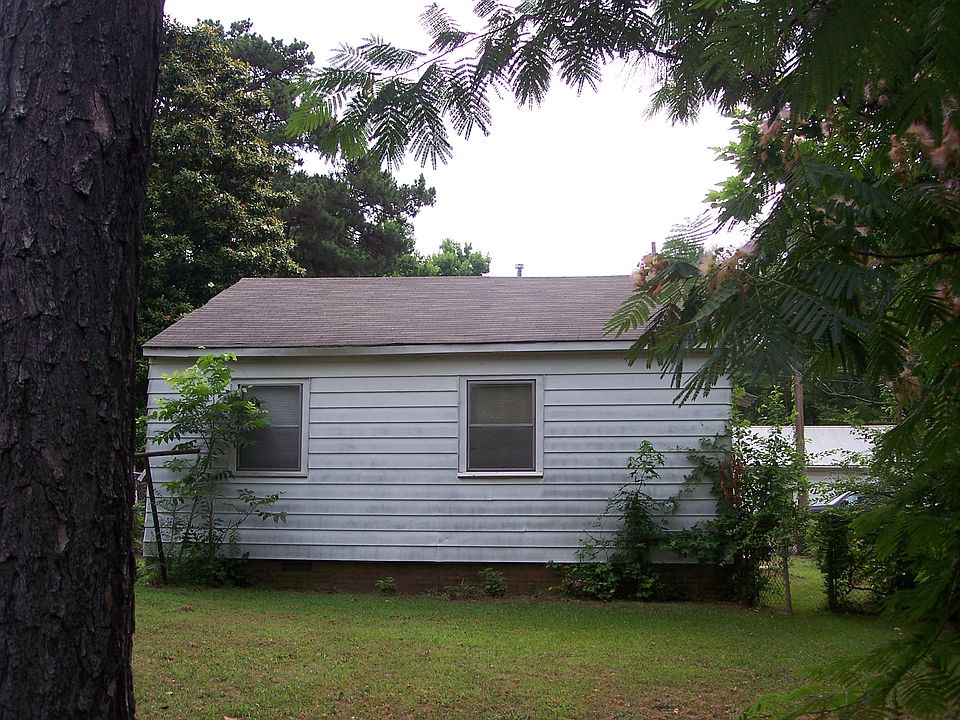 2nd image of 705 Doris St