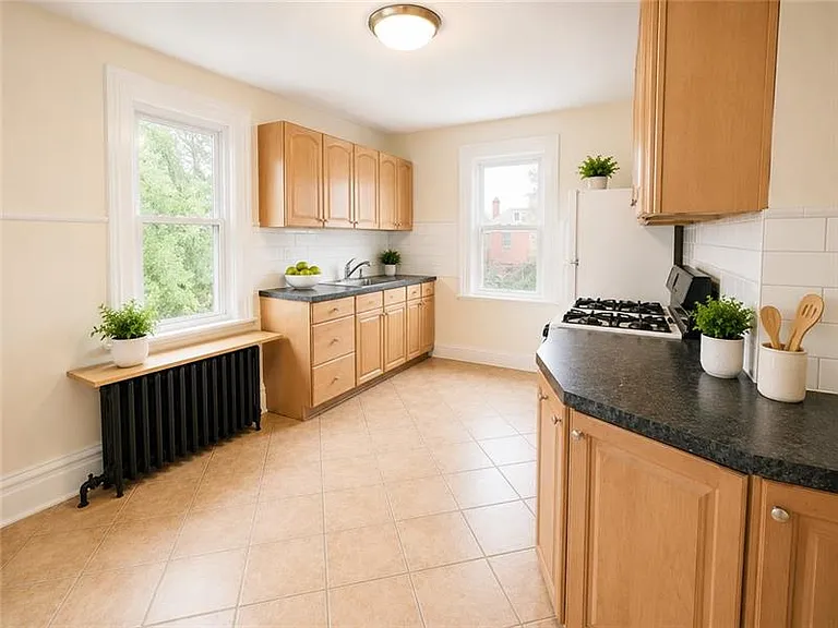 226 S Pacific Ave #2R — Photo 16