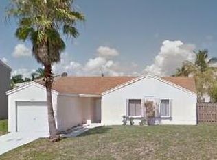 18695 Shauna Manor Dr, Boca Raton, FL 33496