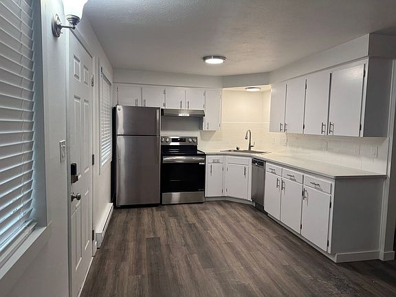 5th image of 6021-6025 N Mayfair St #10