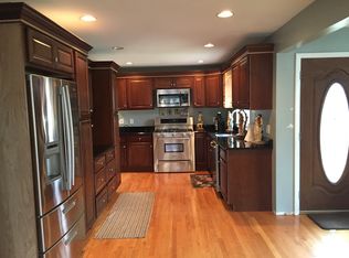 404 Lake Ave, Downers Grove, IL 60515