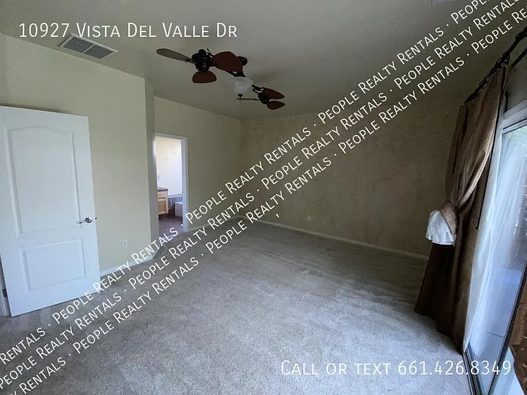 10927 Vista Del Valle Dr — Photo 20