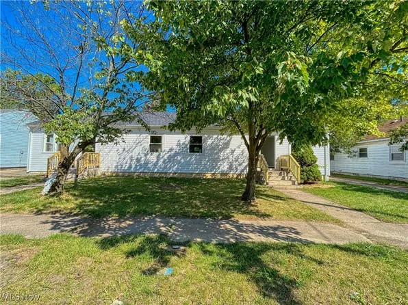 1777 E 37th St, Lorain, OH 44055