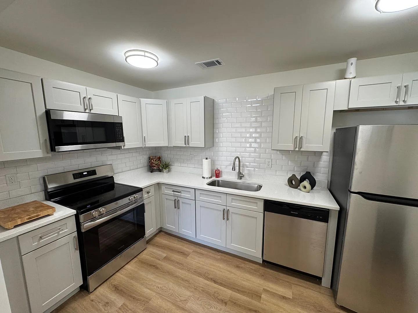 Park West Apartment Homes — Photo 4
