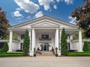 477 Dunston Rd, Bloomfield Hills, MI 48304