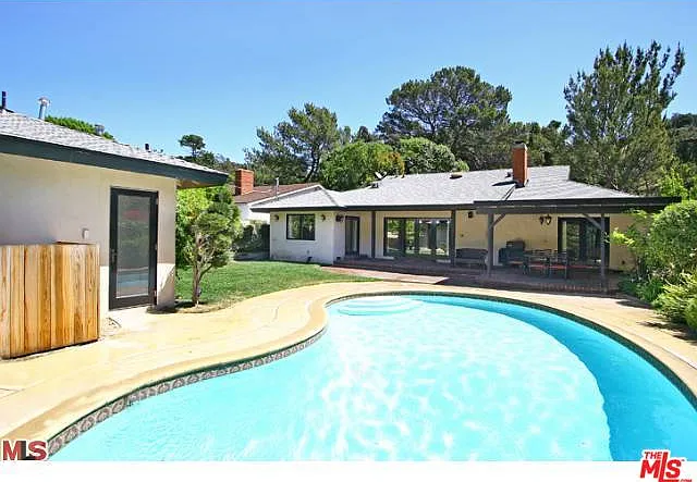 3 bed, 4.0 bath, 2194 sqft, $11,495 — Photo 1