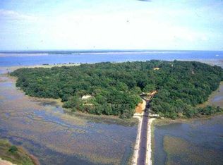 76 Front St, Saint Helena Island, SC 29920