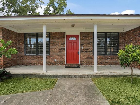2nd image of 3022 Hampstead Pl