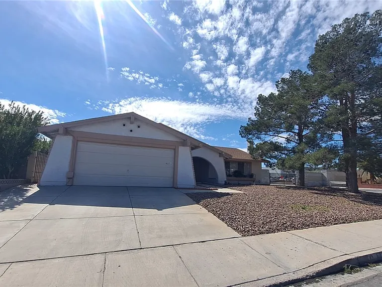 6221 Peppermill Dr — Photo 2