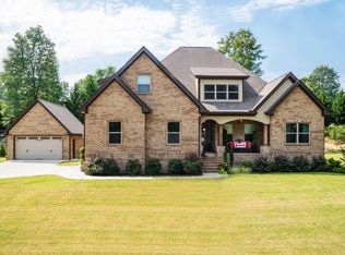 752 W 12th St, Chickamauga, GA 30707
